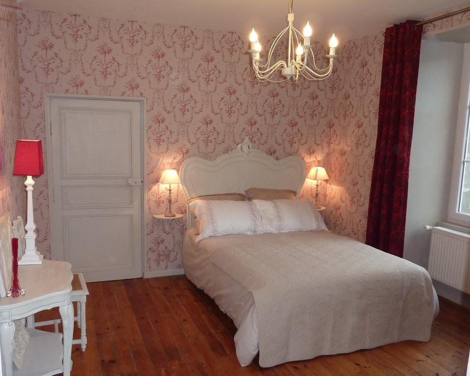 La Bromontoise Chambres D'Hotes Pontgibaud Phòng bức ảnh